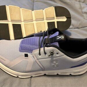 On Running Youth 6.5 Athletic Shoes - Purple
